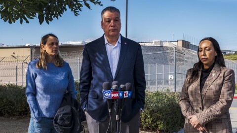 U.S. Sen. Alex Padilla (D-Calif) trying to inspect the Otay detention facility and being denied access along with County Supervisors Terra Lawson-Remer and Paloma Aguirre, February 20th, 2026.