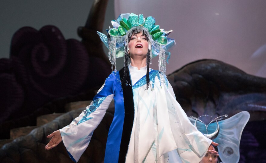 Lise Lindstrom sings the title role of Puccini's "Turandot."