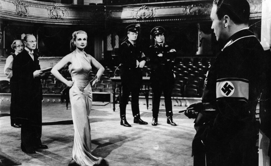 Carole Lombard plays a Polish actress named Maria Tura in the Ernst Lubitsch comedy "To Be or Not To Be" released in 1942).