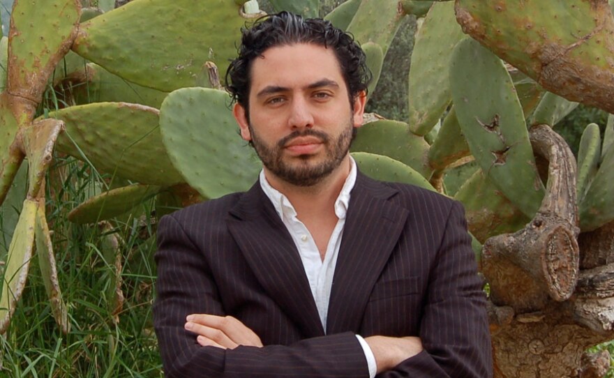 Bernardo Ruiz, director, “Reportero.”