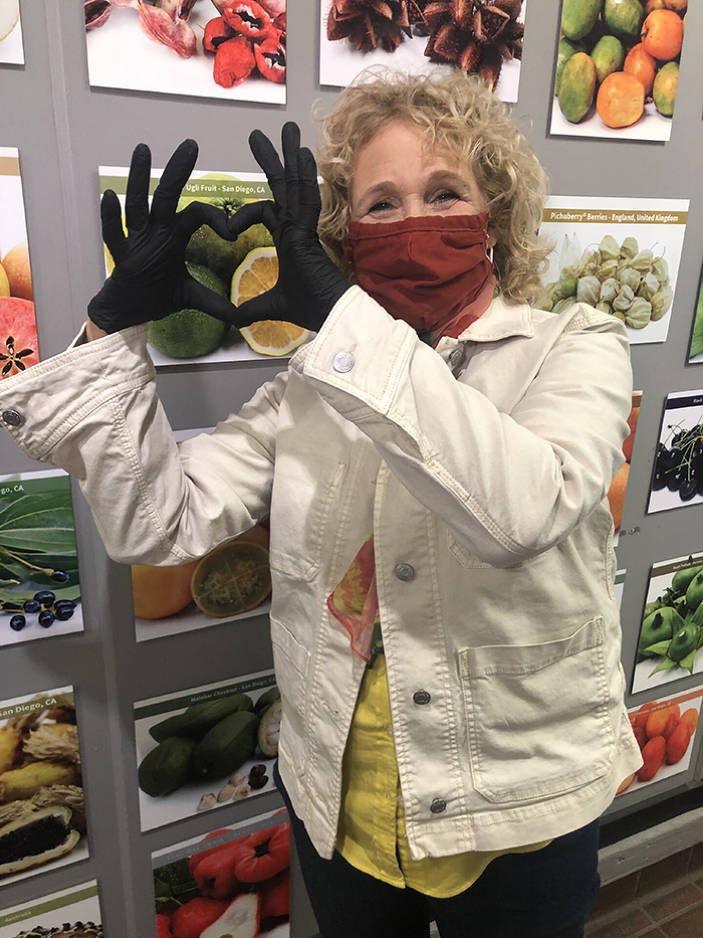 Host Nan Sterman visits a specialty produce market and learns how an expert chef incorporates dragon fruits in creative combinations for adventurous diners. 