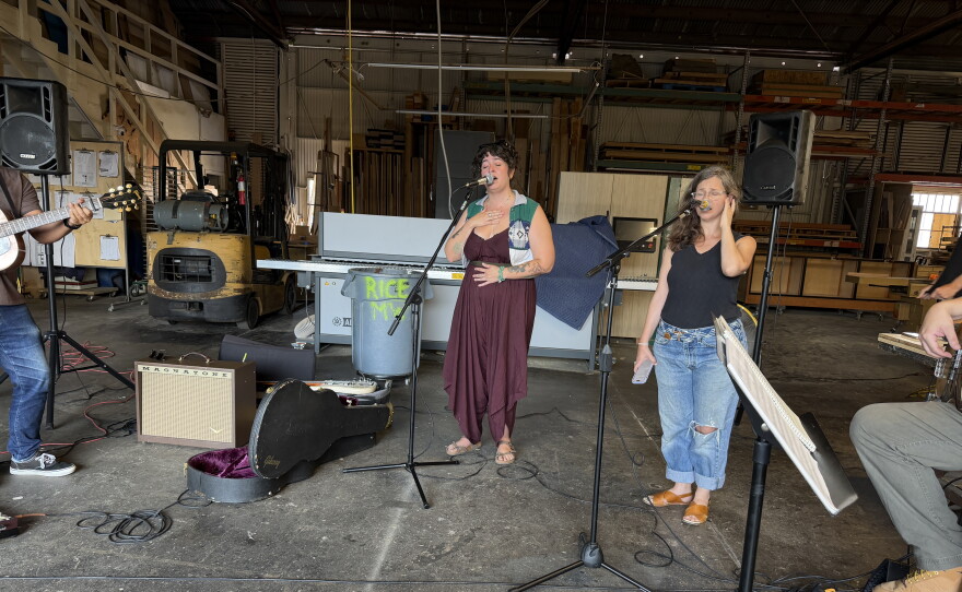 Shelbi Bennett of The Midnight Pine rehearses with musician Batya MacAdam-Somer on Aug. 9, 2026.