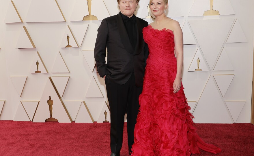 Jesse Plemons and Kirsten Dunst