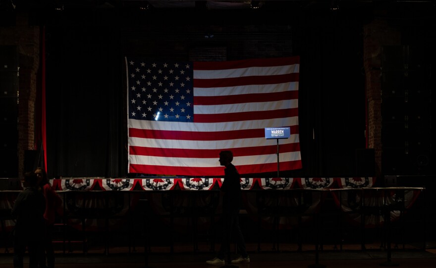 Staff prepares for Warren's town hall event in Cincinnati.