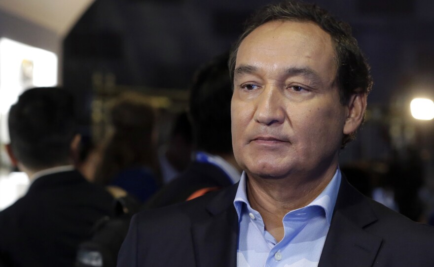 United Airlines CEO Oscar Munoz in June 2016. He is appearing before a House committee today.
