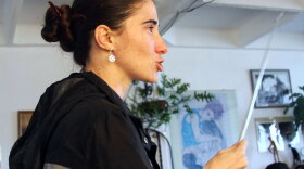 Cuban blogger Yoani Sanchez teaches students in her Blogger Academy how to use Twitter and other digital media tools.