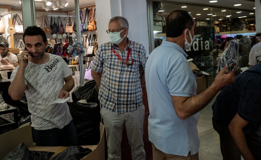 Ozgumus gets help from shopkeepers as he tracks down the owner of a wholesale storage space that was formerly part of a 6th century substructure.