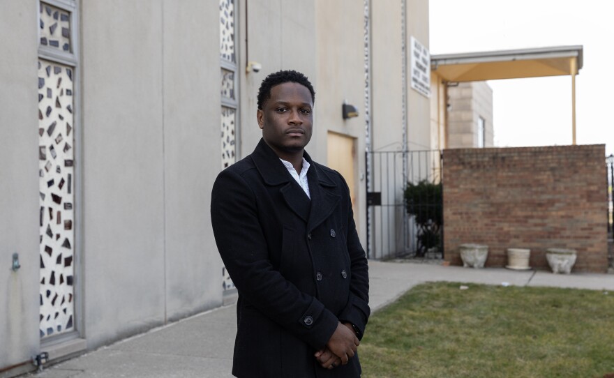 CJ Sampson says he's lost confidence in Biden over his handling of issues like student loan forgiveness, inflation and foreign military aid.