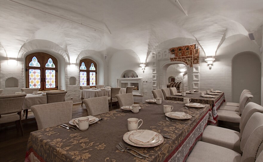 The dining room of the recently reopened Aragvi.
