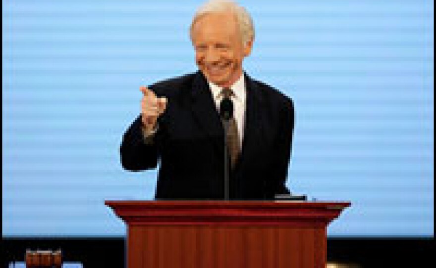 Independent Sen. Joseph Lieberman said, "McCain is the best choice to bring our country together and lead our country forward."