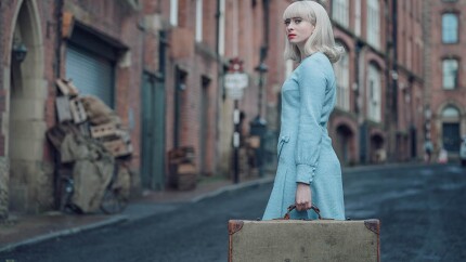 Agnes O’Casey as Vivien