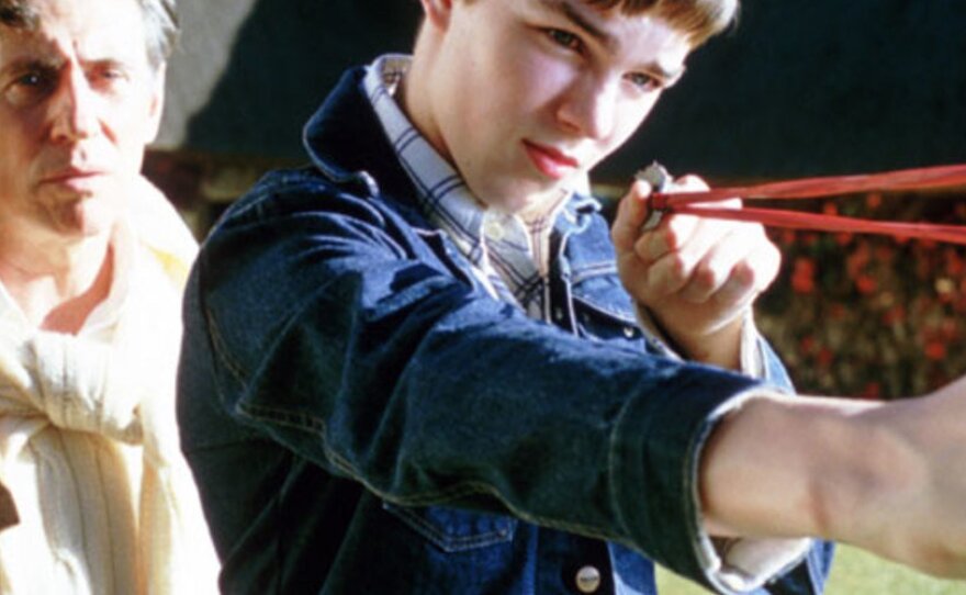 8_Nicholas_Hoult_in_Wah-Wah.jpg