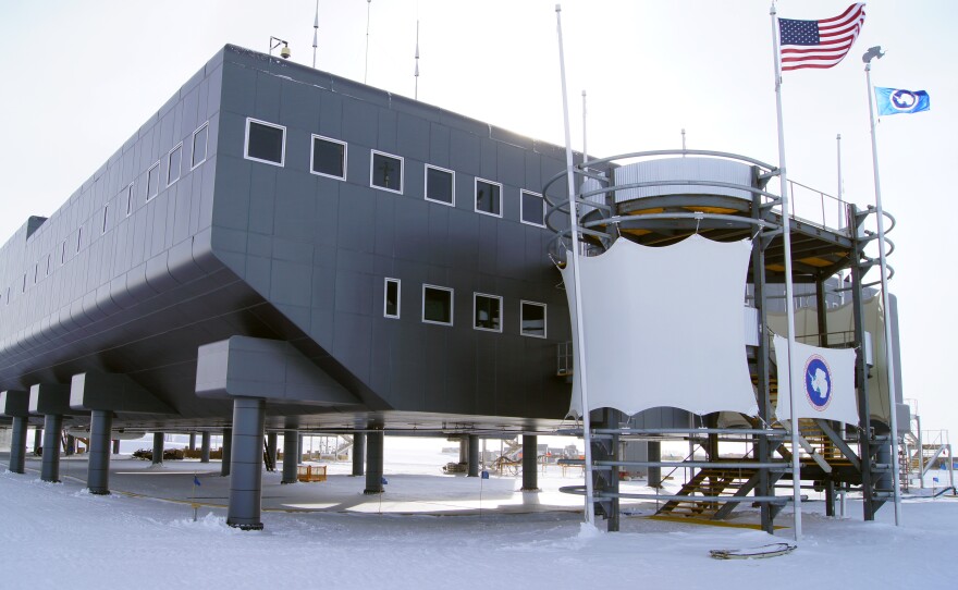 The Amundsen-Scott South Pole Station, a center for scientific research, has a special shape to allow snow to blow under the building rather than accumulate against it.