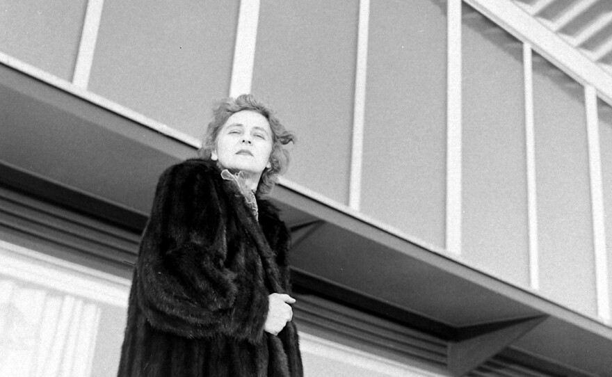 Mária Telkes at the Dover Sun House. February 1949.