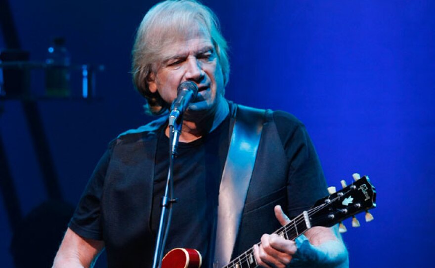 Justin Hayward, the legendary Moody Blues lead singer, guitarist and songwriter, performs classic tunes and new songs in an intimate concert.