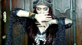 Strict laws made it impossible for the Iranian singer Hani to pursue her dream in her home country.