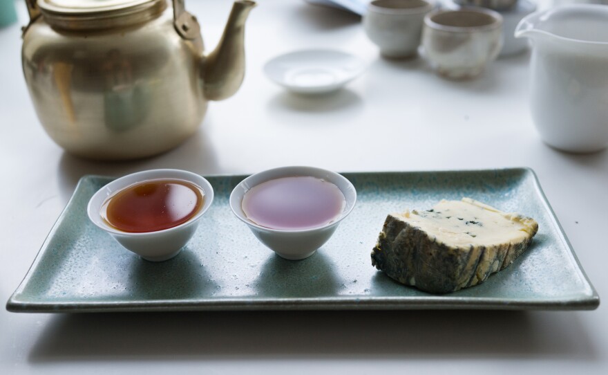 Enjoying wine with cheese is common, but black tea also goes surprisingly well with chiriboga blue cheese, as shown here.