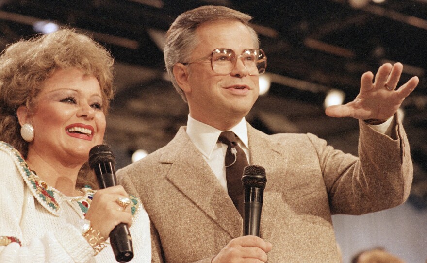 Jim Bakker and his first wife, Tammy Faye, in 1986. Bakker now sells an array of food products on the television show he co-hosts with his second wife, Lori Bakker.