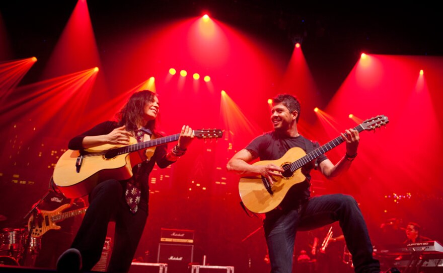 Famed Mexican guitar duo Rodrigo y Gabriela performs a unique fusion of flamenco, jazz and rock on AUSTIN CITY LIMITS.