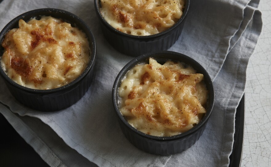 If you can't find pennette, use the small bulging crescents that are chifferi, or regular elbow macaroni, instead.