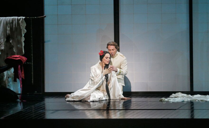 Kristine Opolais as Cio-Cio-San and Roberto Alagna as Pinkerton in Puccini's "Madama Butterfly." 