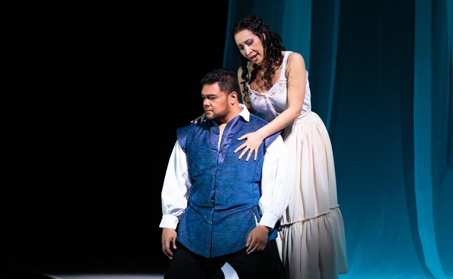 Pene Pati is Romeo and Nicolle Cabell is Juliette in San Diego Opera's "Roméo et Juliette."