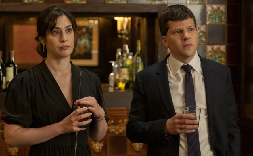 Lizzy Caplan and Jesse Eisenberg are friends navigating middle age in <em>Fleishman is in Trouble.</em>