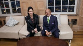 Host Henry Louis Gates, Jr. with comedian Sarah Silverman while taping FINDING YOUR ROOTS.