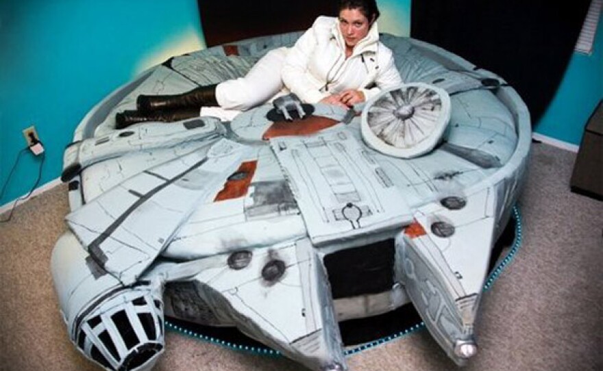 Millennium Falcon Bed
