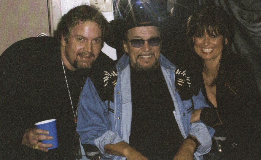 From left to right: Robby Turner, Waylon Jennings and Jessi Colter.