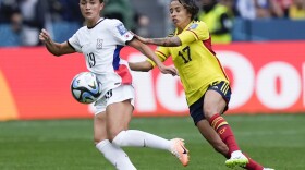 South Korea's Casey Phair, left, and Colombia's Carolina Arias compete for the ball during the Women's World Cup Group H soccer match between Colombia and South Korea at the Sydney Football Stadium in Sydney, Australia, Tuesday, July 25, 2023.