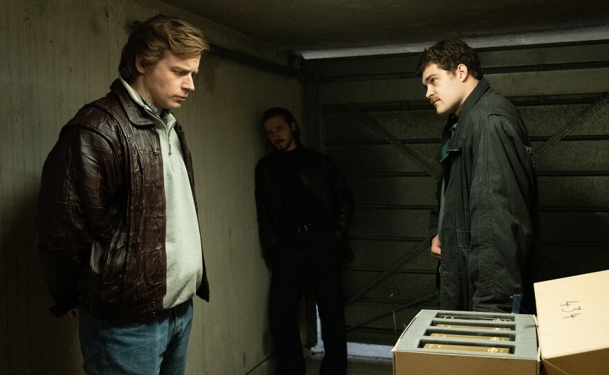 Shown L-R: Kenneth Noye (Jack Lowden), Micky McAvoy (Adam Nagaitis), Brian Robinson (Frankie Wilson). THE GOLD On MASTERPIECE Episode 1