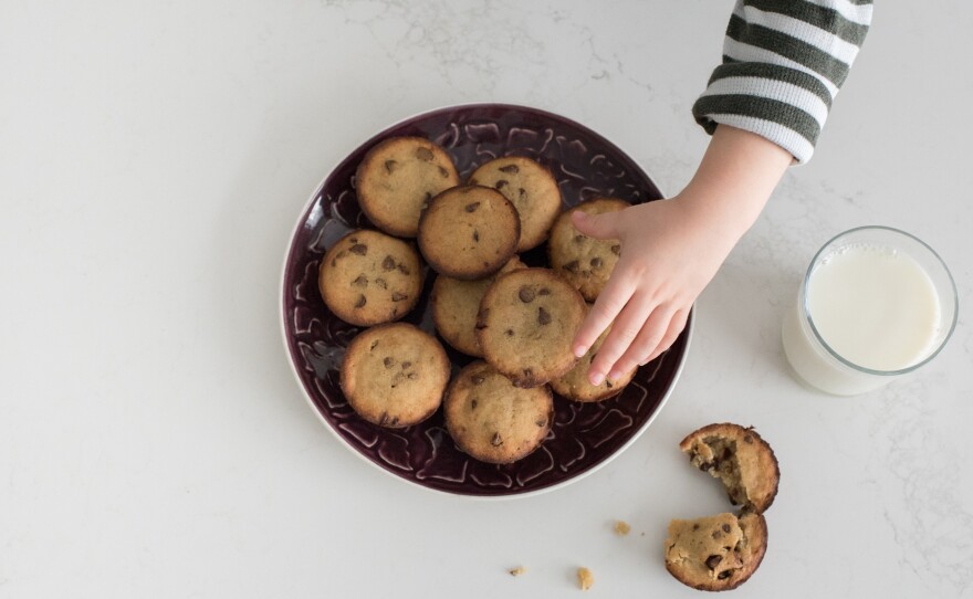It's well known that junk food ads on TV can strongly influence what kids want to eat. A study finds social media influencers can have the same effect on kids --but not when it comes to healthy foods.