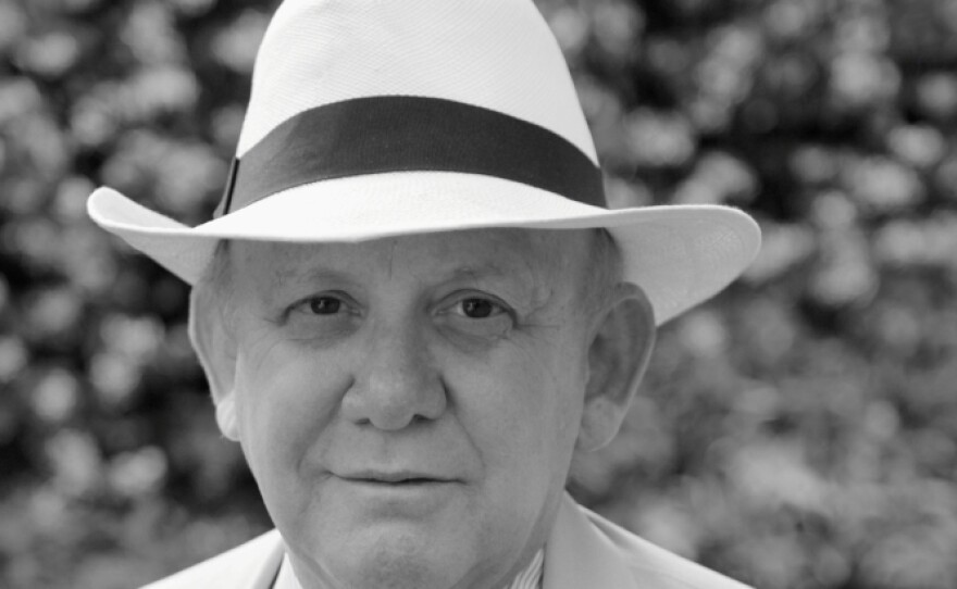 Thomas Caplan's new novel features an introduction by former President Bill Clinton, the author's college roommate.