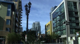 The city of San Diego and General Electric announced Tuesday that a program to replace 3,000 streetlamps around the downtown area with energy-efficient LED lighting is underway.