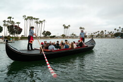 Last Ride for the Bride: Toast Aboard The Gondola Company’s Caorlina Cruise