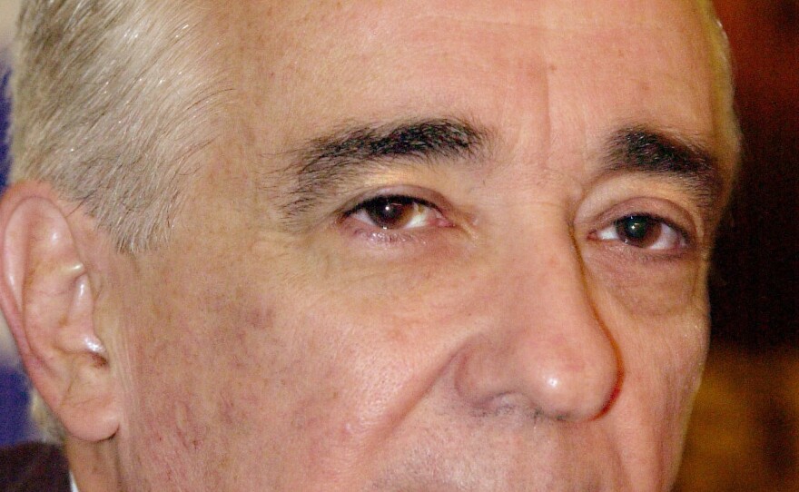 Eladio Larez, the longtime host of  Venezuela's version of Who Wants To Be A Millionaire?, would like to offer life-changing sums of money. But, he says, "Every day, there are fewer TV ads because advertisers face critical problems."