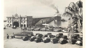 San Diego reporter Max Miller covered the waterfront, including the arrival of celebrities on ocean liners at Broadway Pier, seen here in a photo from around 1929. Photo Courtesy of the California History Room, California State Library, Sacramento, California.