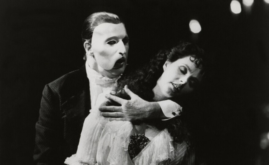 Michael Crawford and Sarah Brightman in "The Phantom of the Opera," 1988.