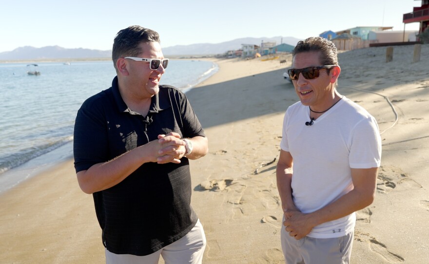 Host Jorge talks with Joaquín Cárdenas from Alfonsinas Hotel and Restaurant.