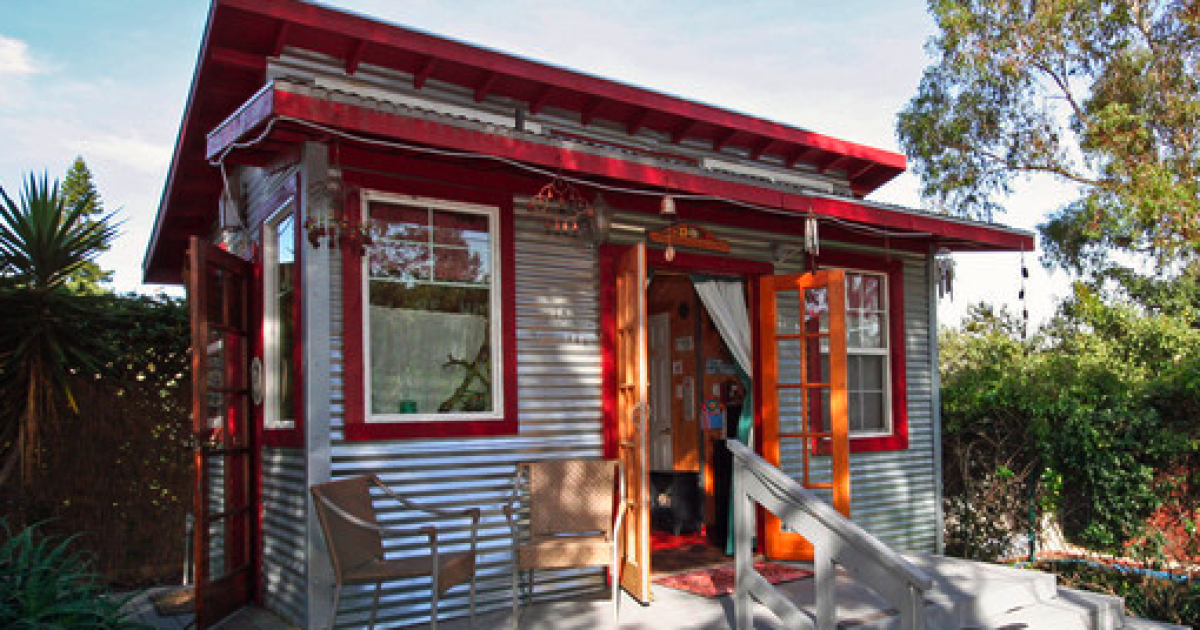 Despite Concerns, Airbnb, Couchsurfing Gain Popularity In San Diego