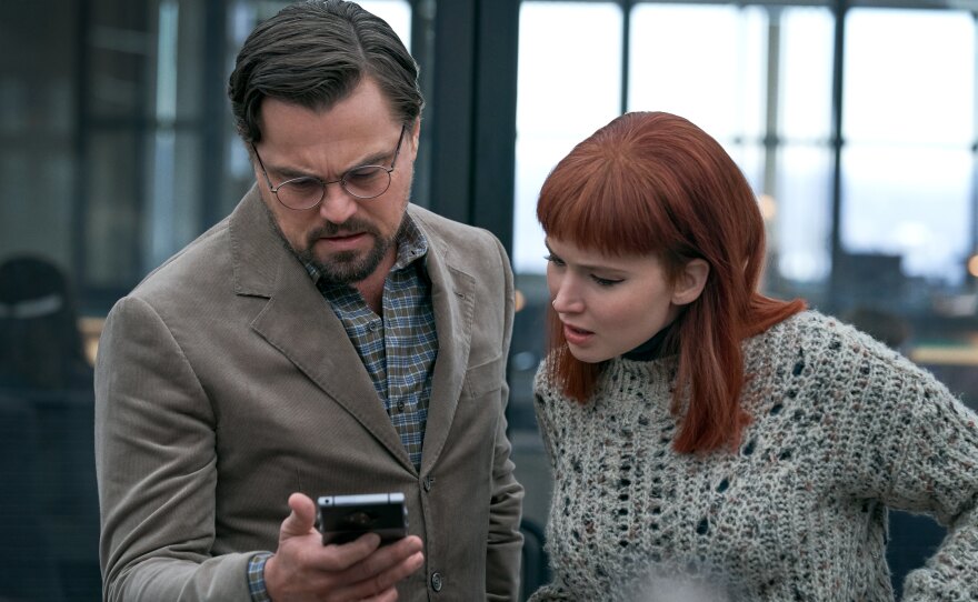 Leonardo DiCaprio and Jennifer Lawrence in <em>Don't Look Up. </em>