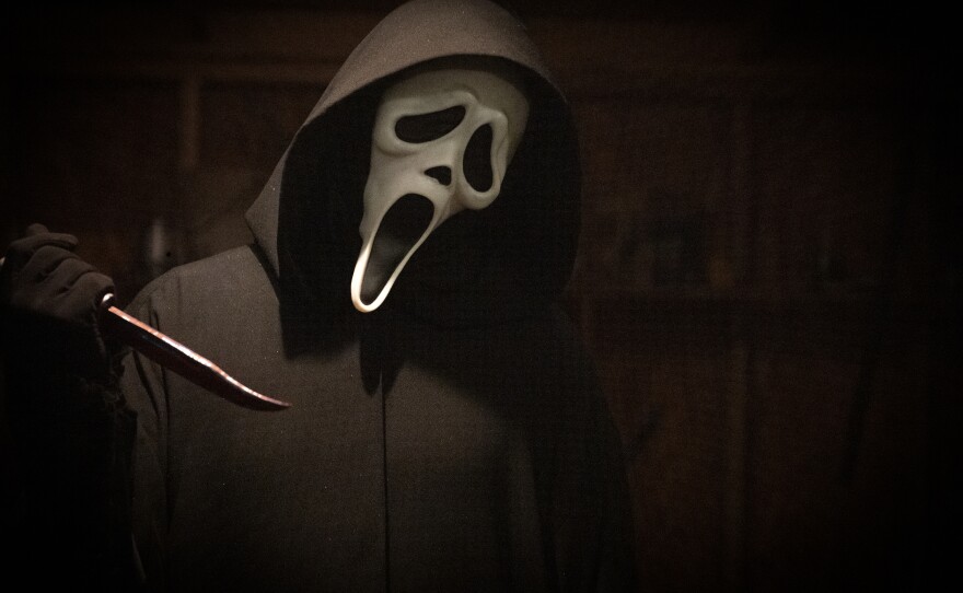 Ghostface in <em>Scream</em>.