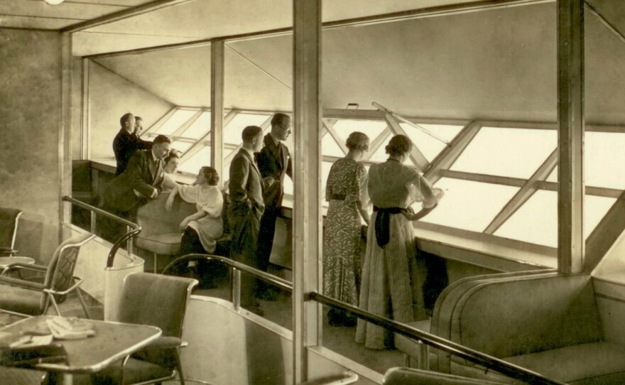 Hindenburg's passenger quarters featured observation windows on both the port and starboard sides that opened for fresh air and taking photographs.