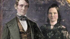 Promotional image of Abraham and Mary Lincoln