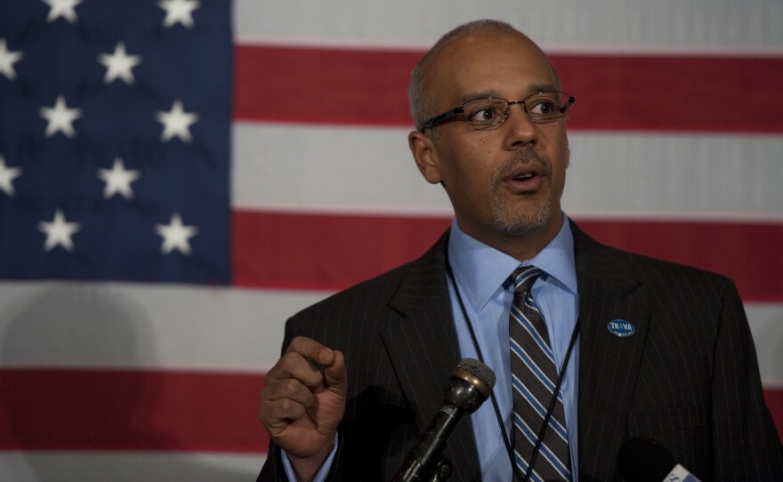 Mo Elleithee, during a media briefing in November 2012.