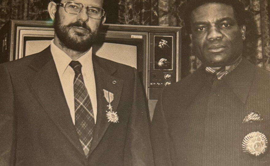 Joel Breman received the Order of the Leopard from the Zairean health minister.