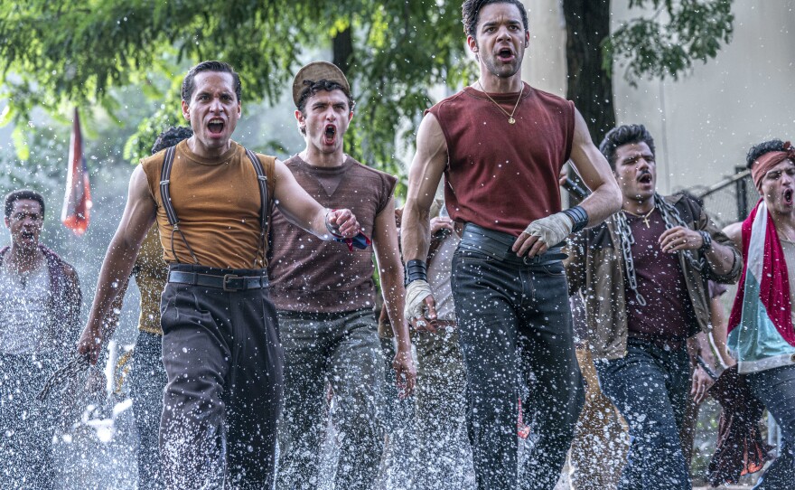Sebastian Serra as Braulio, Ricky Ubeda as Flaco, and David Alvarez as Bernardo