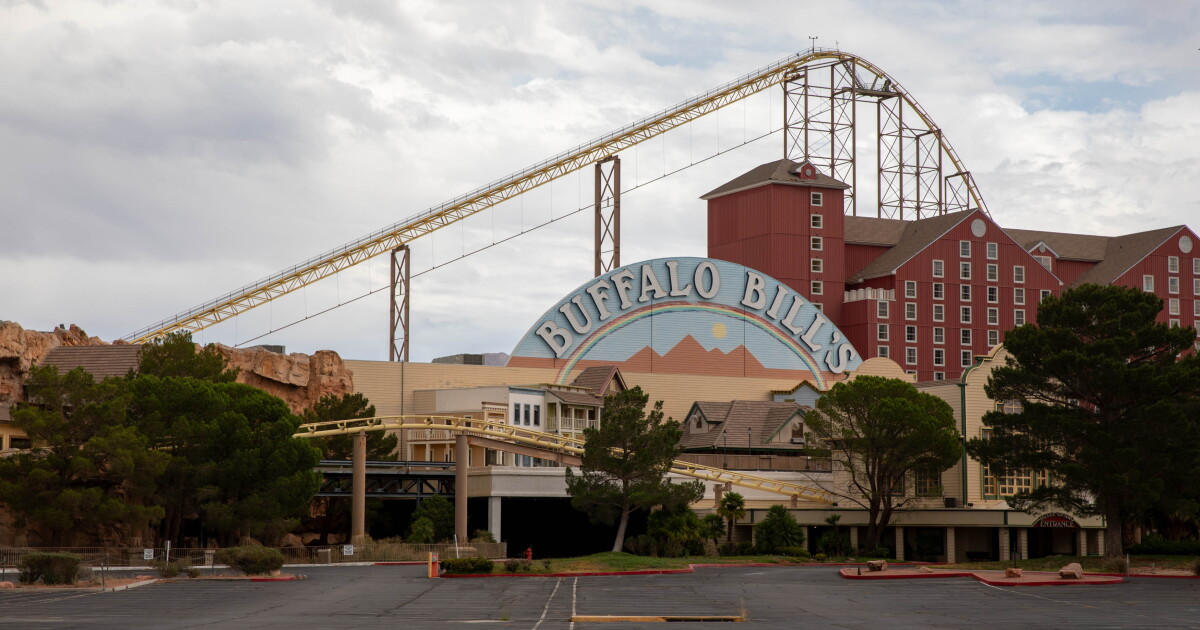 A family steps in to save the dying casino town of Primm, Nevada