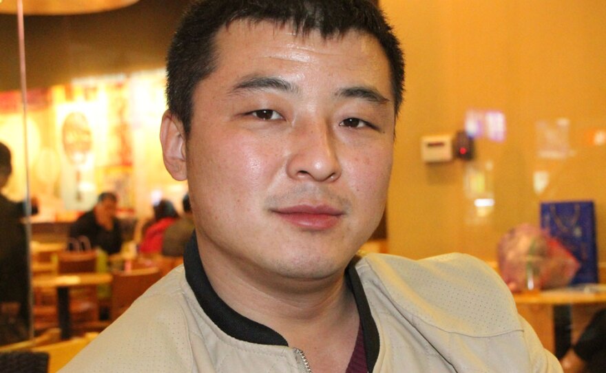 Li Xuefeng, a 31-year-old divorced man, has set up Happy Divorce Village, an online club for those whose marriages have failed. He says marriages often fall apart over little things, like who should do the cooking or laundry.